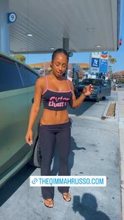 Qimmah Russo feet photo thumbnail