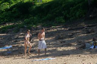 Jessica Biel feet photo thumbnail