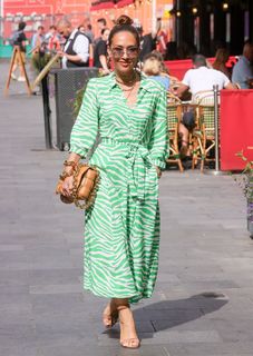 Myleene Klass feet photo thumbnail