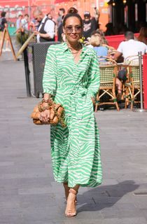 Myleene Klass feet photo thumbnail