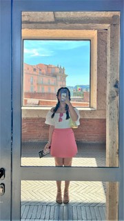 Larissa Manoela feet photo thumbnail