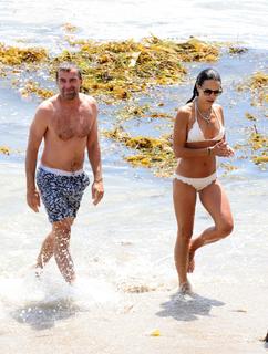 Jordana Brewster feet photo thumbnail