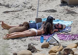 Jordana Brewster feet photo thumbnail