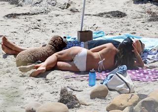 Jordana Brewster feet photo thumbnail