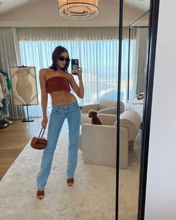 Olivia Culpo feet photo thumbnail