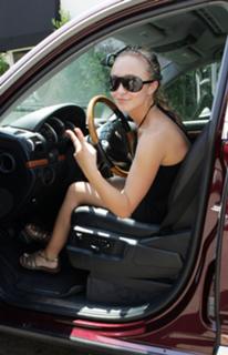 Hayden Panettiere feet photo thumbnail