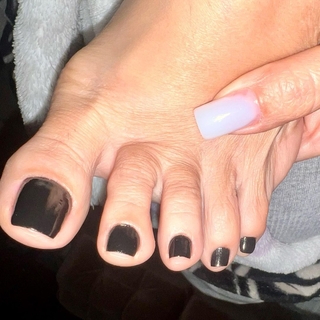 Karin Klemp feet photo thumbnail