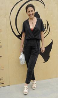 Lisa Edelstein feet photo thumbnail
