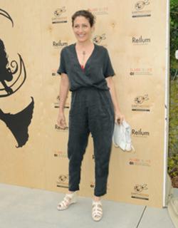 Lisa Edelstein feet photo thumbnail