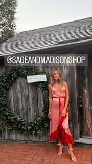 Kelly Bensimon feet photo thumbnail