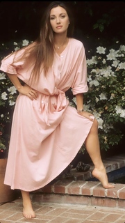 Jane Seymour feet photo thumbnail