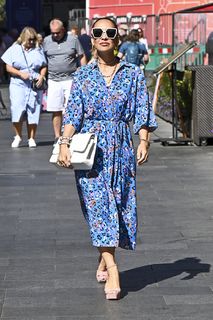 Myleene Klass feet photo thumbnail