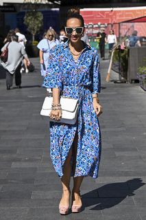 Myleene Klass feet photo thumbnail