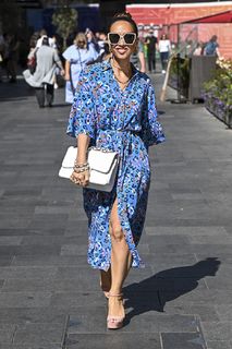 Myleene Klass feet photo thumbnail
