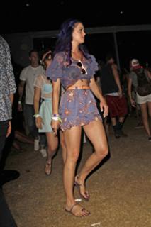 Katy Perry feet photo thumbnail