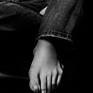 Jessica Biel feet photo thumbnail