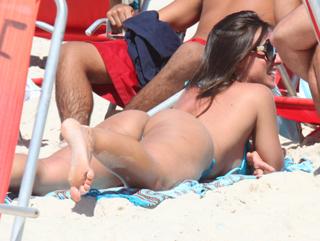 Nicole Bahls feet photo thumbnail