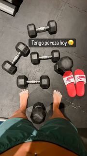 Cristina Pedroche feet photo thumbnail