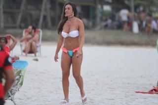 Nicole Bahls feet photo thumbnail