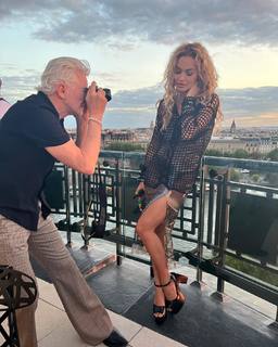 Rita Ora feet photo thumbnail