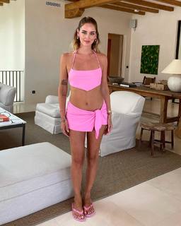 Chiara Ferragni feet photo thumbnail