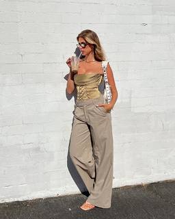 Kara Del Toro feet photo thumbnail