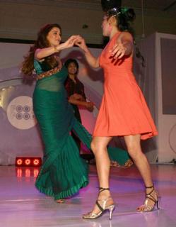 Madhuri Dixit feet photo thumbnail