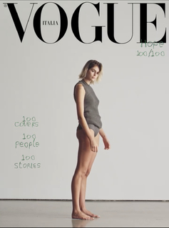 Kaia Gerber feet photo thumbnail