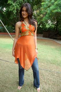 Ileana D'Cruz feet photo thumbnail