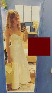 Julianne Hough feet photo thumbnail
