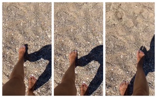 Paulina Sykut feet photo thumbnail