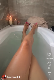 Ludovica Frasca feet photo thumbnail