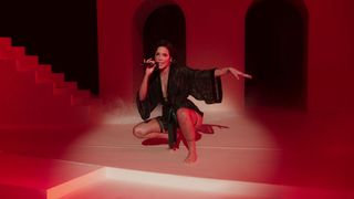 Halsey feet photo thumbnail