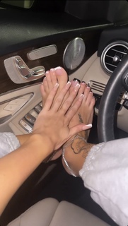Victoria Waldrip feet photo thumbnail
