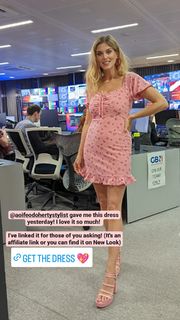 Ashley James feet photo thumbnail