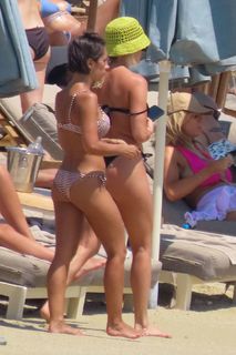 Ashley Roberts feet photo thumbnail