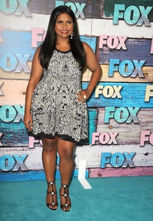 Mindy Kaling feet photo thumbnail