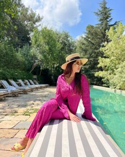 Dorra Zarrouk feet photo thumbnail