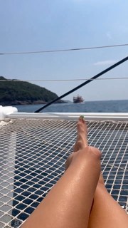 Alessandra Ambrosio feet photo thumbnail