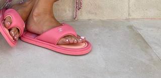 Chiara Ferragni feet photo thumbnail