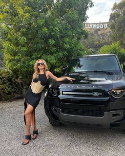 Rita Ora feet photo thumbnail