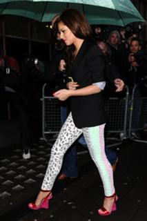 Cheryl feet photo thumbnail