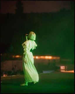 Aurora Aksnes feet photo thumbnail