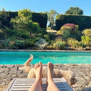 Kelly Brook feet photo thumbnail