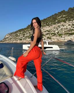 Zaira Nara feet photo thumbnail