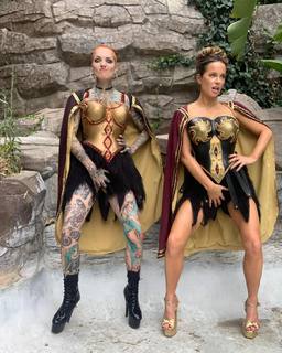 Kate Beckinsale feet photo thumbnail
