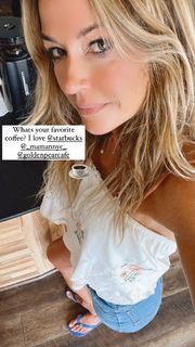 Kelly Bensimon feet photo thumbnail