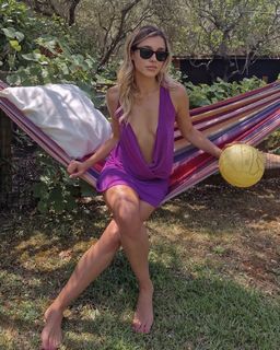 Ludovica Frasca feet photo thumbnail