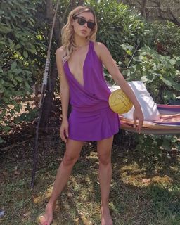 Ludovica Frasca feet photo thumbnail
