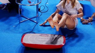 Diana Naborskaya feet photo thumbnail